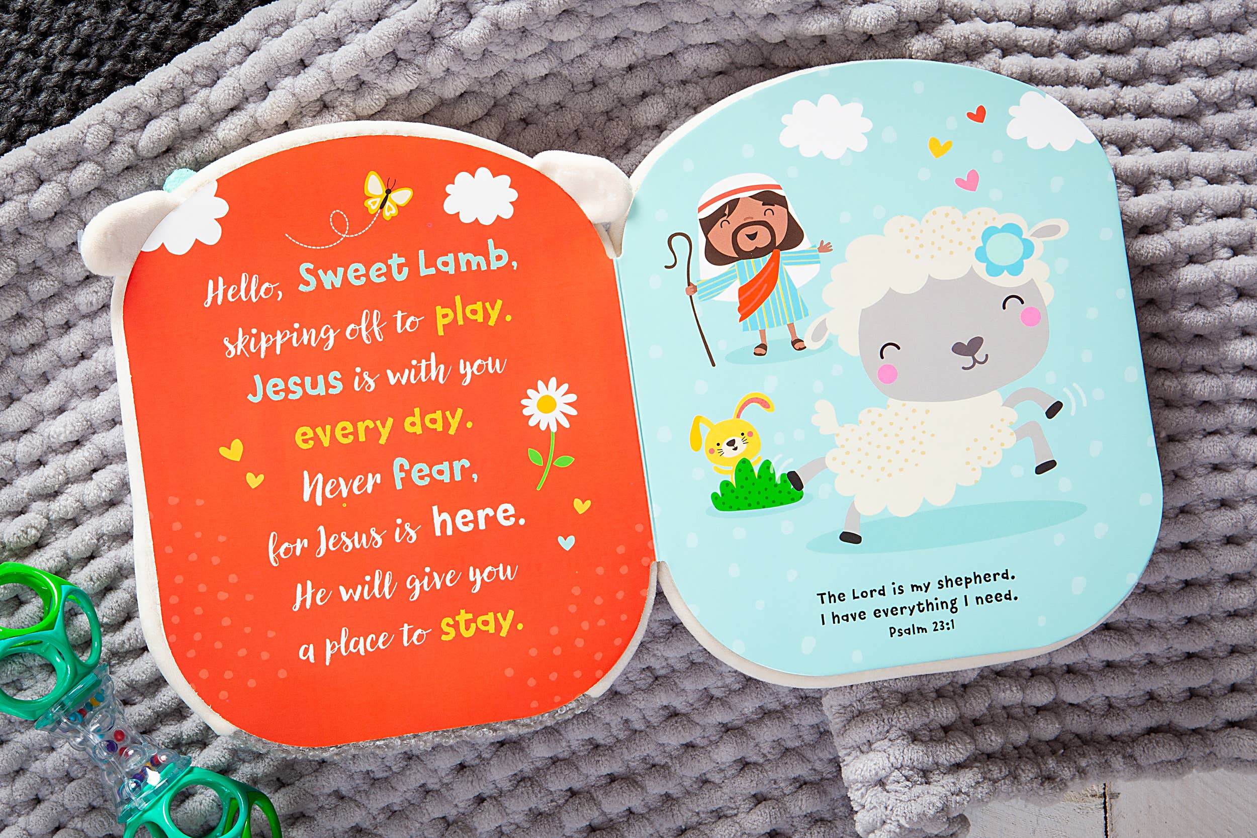 Squish and Snugg: Sweet Lamb (Plush Book baby shower Gifts)