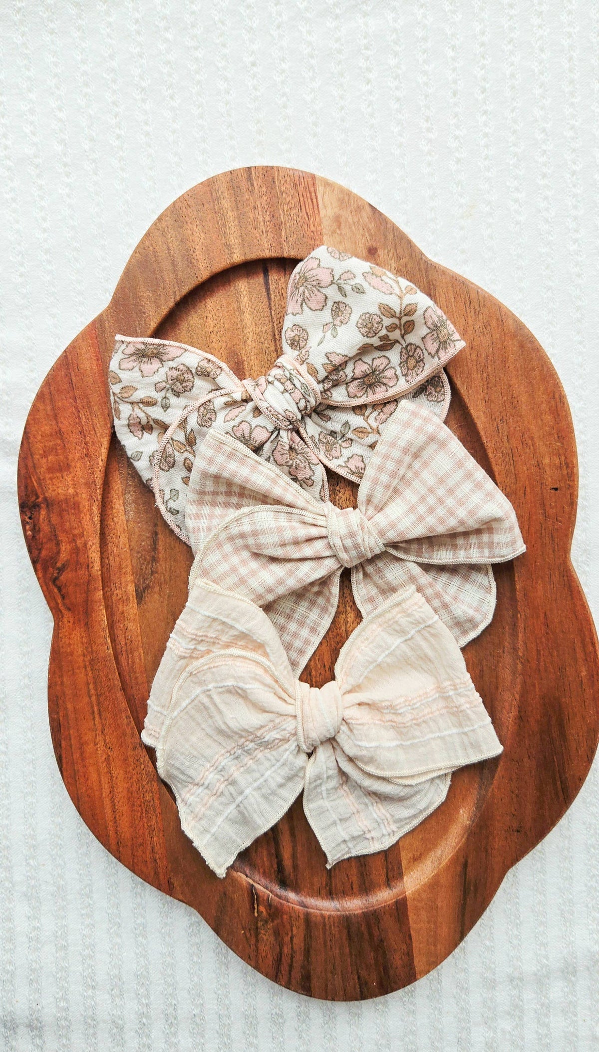 Fable Bow on Clip • Neutral Plaid